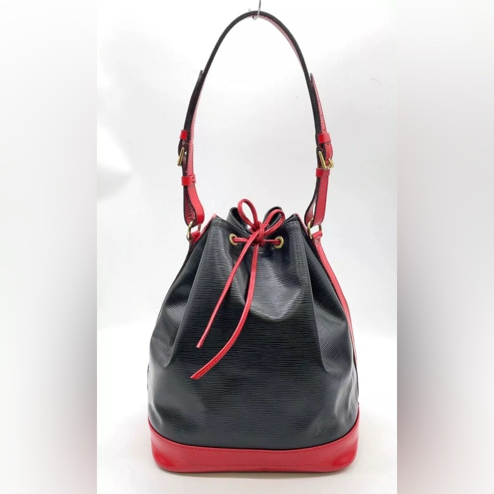 Auth  Louis Vuitton Epi Noe Noir Castilian  Shoulder Bag - Picture 3 of 15